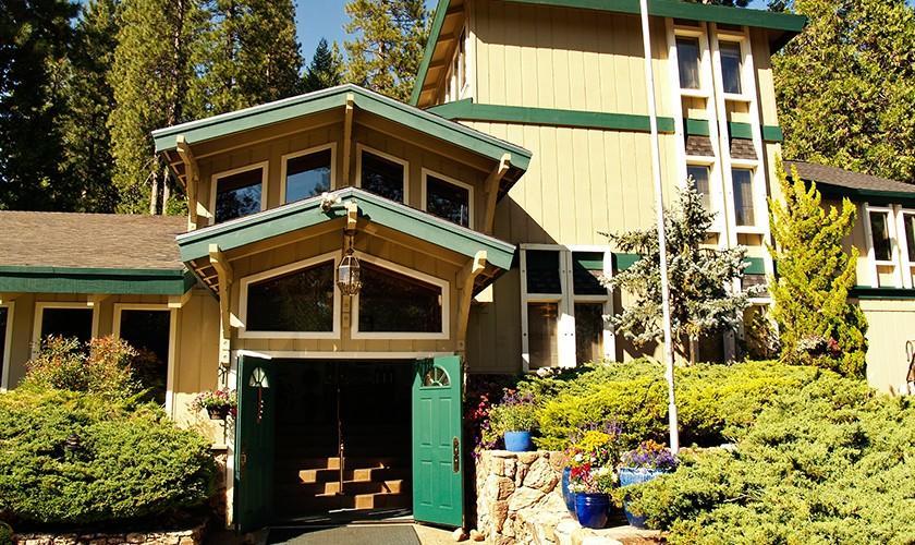 Resort Mountain Retreat